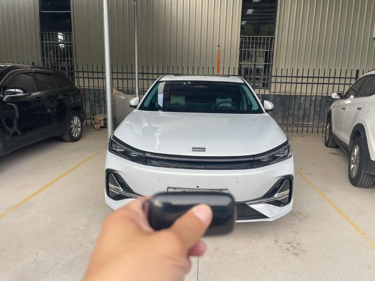 2025 Geely Galaxy A7 1.5L 112HP L4 1DHT PHEV,autocango,china used car exporter,china ev exporter,chinese used car exporter,chinese used ev exporter