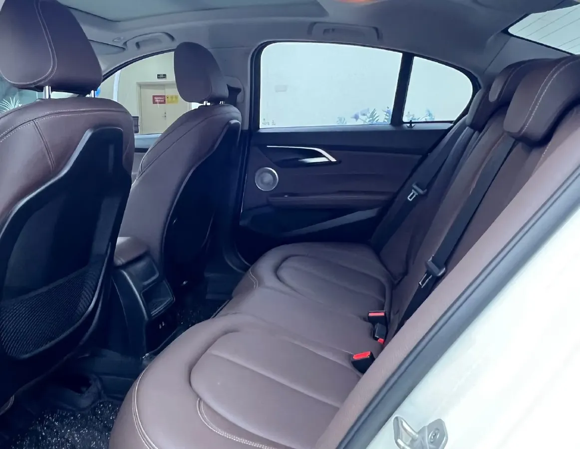 2021 BMW 1 Series 1.5T 140HP L3 7DCT,autocango,china used car exporter,china ev exporter,chinese used car exporter,chinese used ev exporter