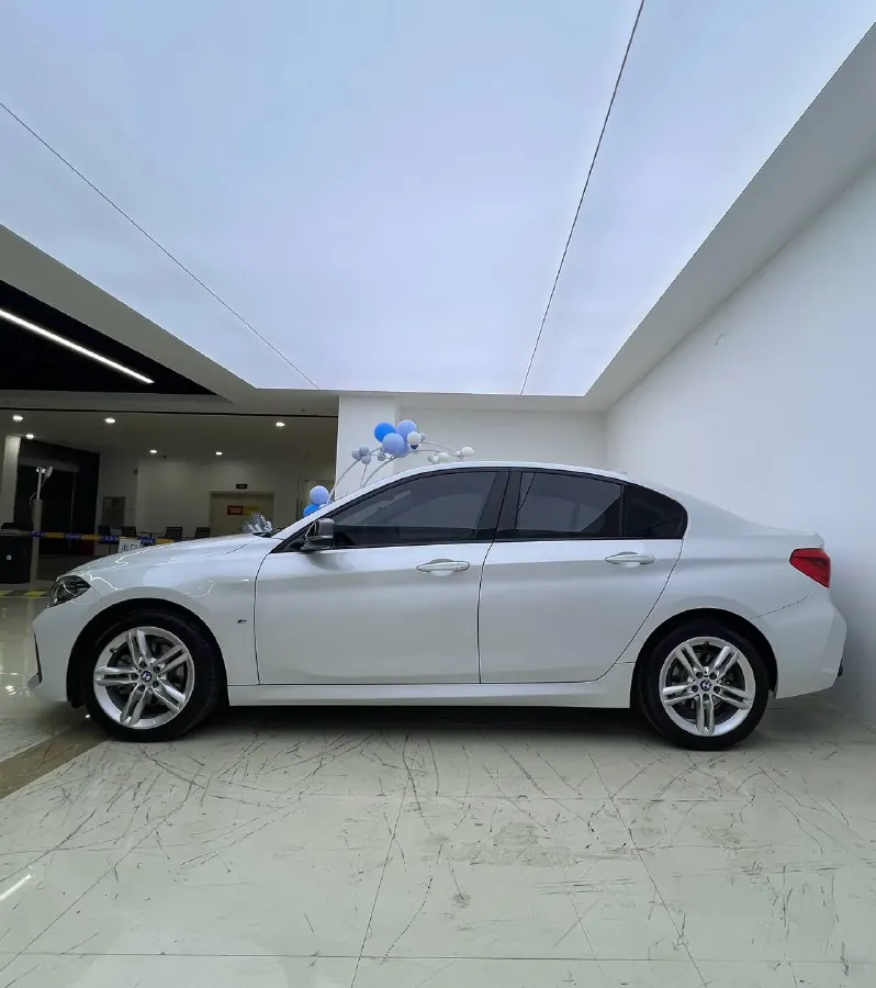 2021 BMW 1 Series 1.5T 140HP L3 7DCT,autocango,china used car exporter,china ev exporter,chinese used car exporter,chinese used ev exporter