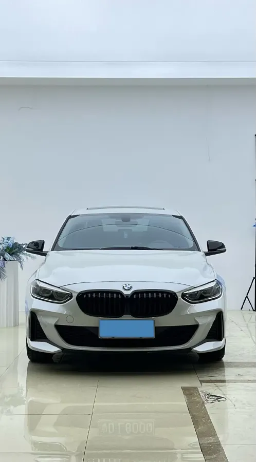 2021 BMW 1 Series 1.5T 140HP L3 7DCT,autocango,china used car exporter,china ev exporter,chinese used car exporter,chinese used ev exporter