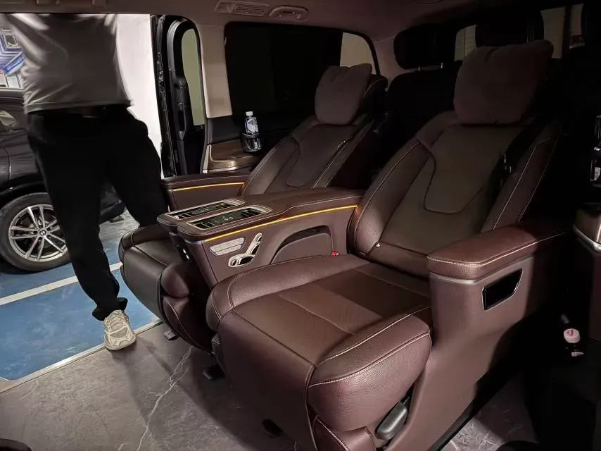 2023 Mercedes-Benz Vito 2.0T 211HP L4 9AT,autocango,china used car exporter,china ev exporter,chinese used car exporter,chinese used ev exporter