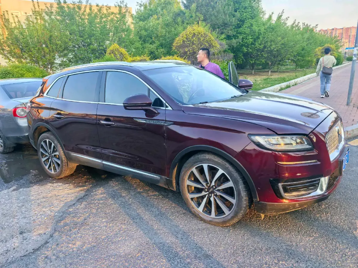 2019 Lincoln Nautilus 2.0T 235HP L4 8AT,autocango,china used car exporter,china ev exporter,chinese used car exporter,chinese used ev exporter