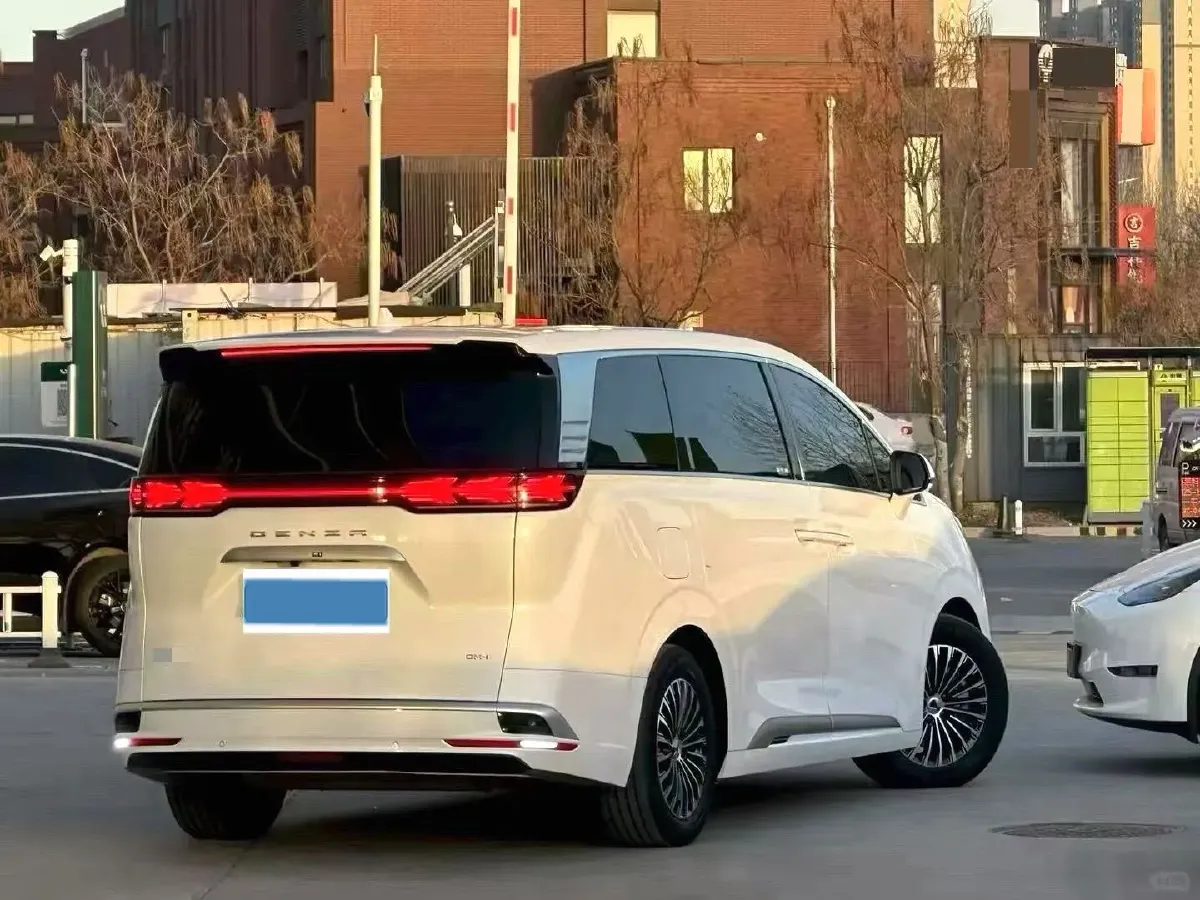 2022 HongQi HS7 3.0T 337HP V6 8AT,autocango,china used car exporter,china ev exporter,chinese used car exporter,chinese used ev exporter