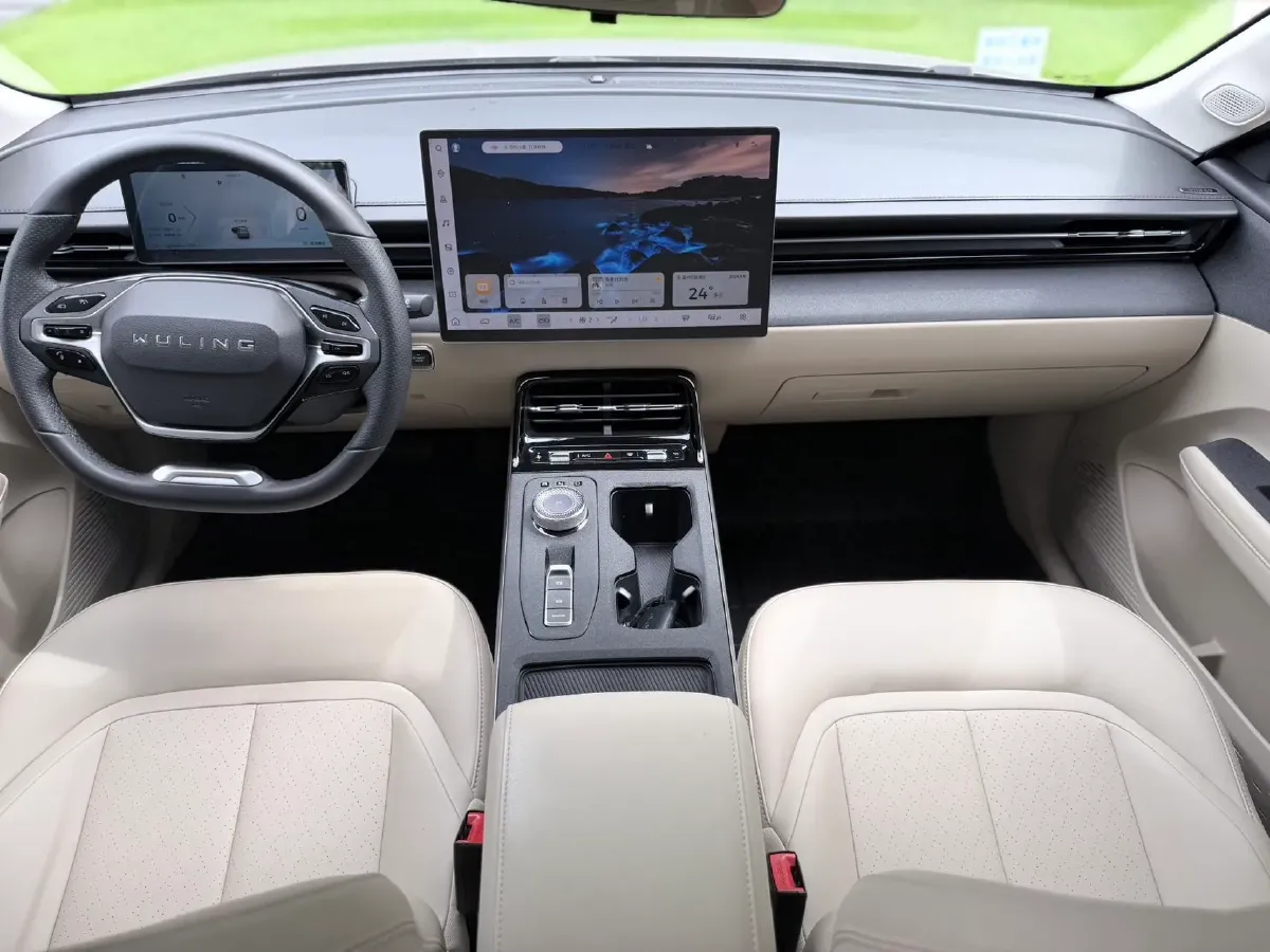 2024 WuLing XingGuang BEV 54.5KWH,autocango,china used car exporter,china ev exporter,chinese used car exporter,chinese used ev exporter