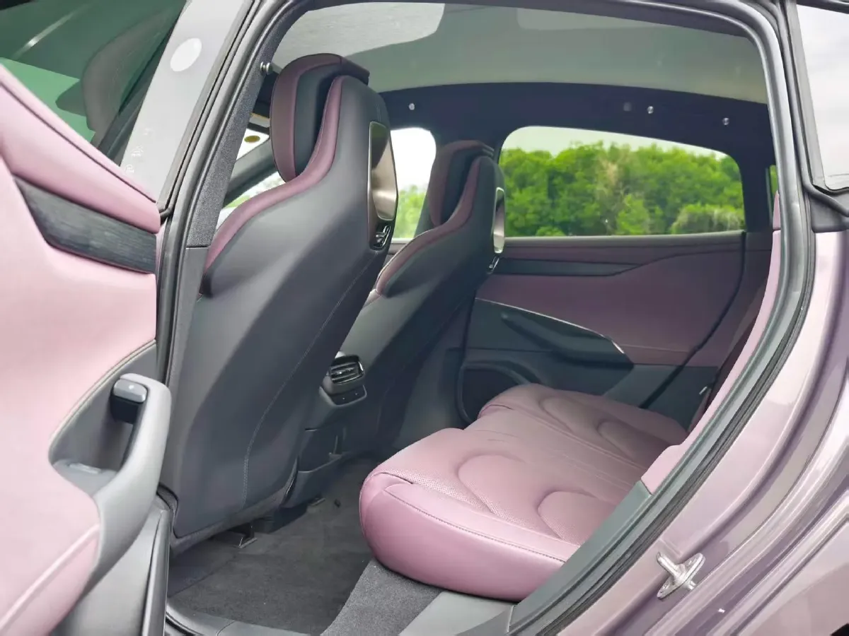 2024 MI SU7 BEV 73.6KWH,autocango,china used car exporter,china ev exporter,chinese used car exporter,chinese used ev exporter