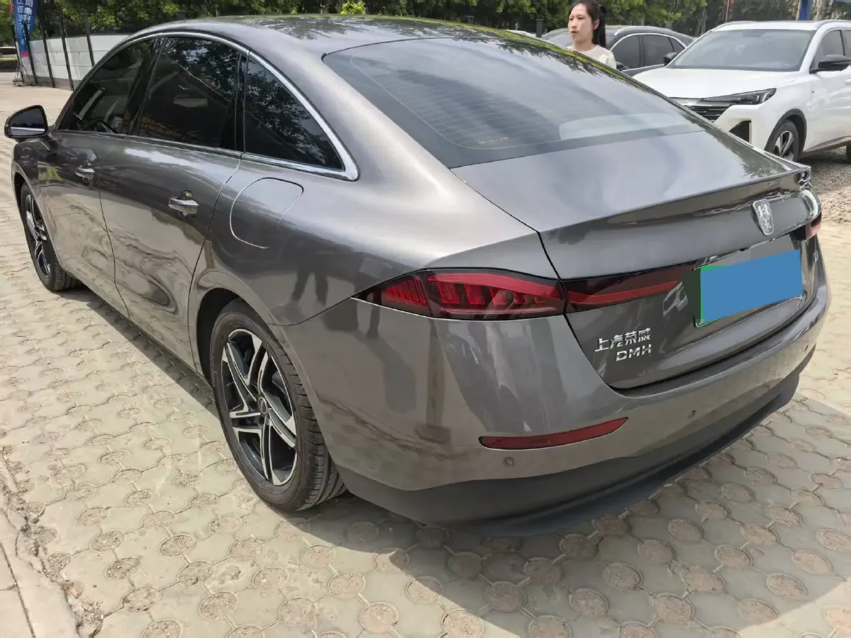 2023 Roewe D7 1.5L 112HP L4 1DHT PHEV 21.4KWH,autocango,china used car exporter,china ev exporter,chinese used car exporter,chinese used ev exporter