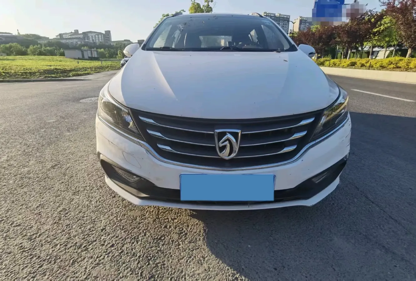 2017 BaoJun 310 1.5L 112HP L4 6MT,autocango,china used car exporter,china ev exporter,chinese used car exporter,chinese used ev exporter