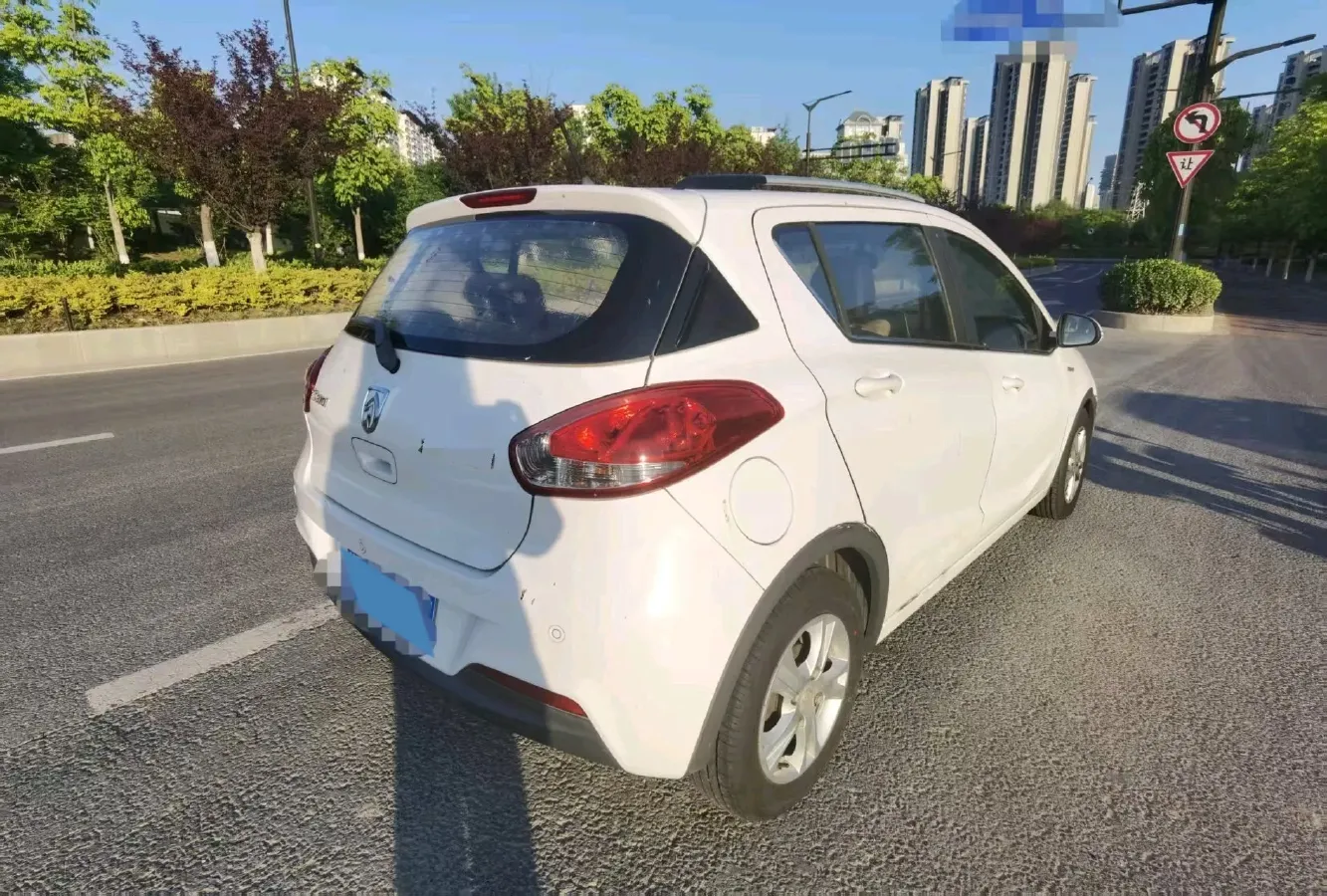 2017 BaoJun 310 1.5L 112HP L4 6MT,autocango,china used car exporter,china ev exporter,chinese used car exporter,chinese used ev exporter