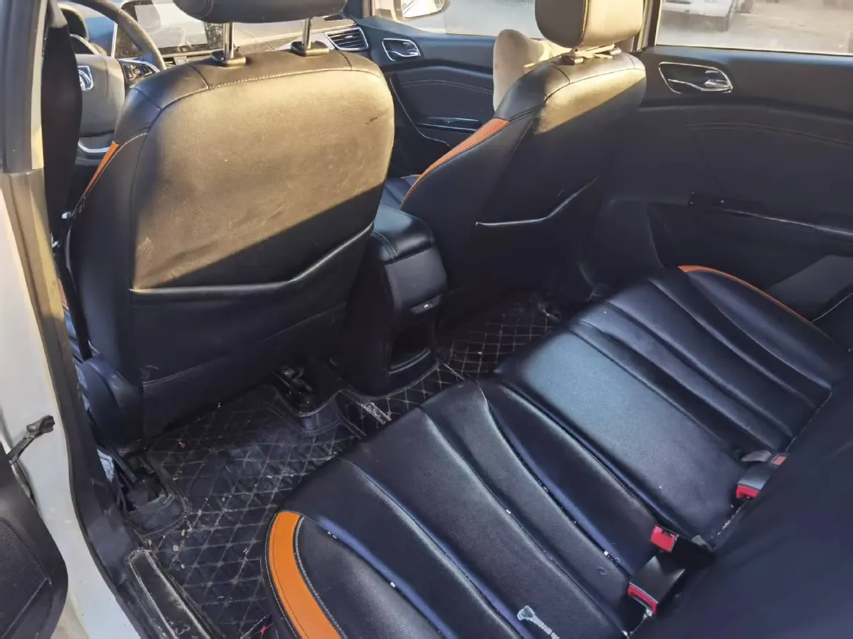 2017 BaoJun 310 1.5L 112HP L4 6MT,autocango,china used car exporter,china ev exporter,chinese used car exporter,chinese used ev exporter