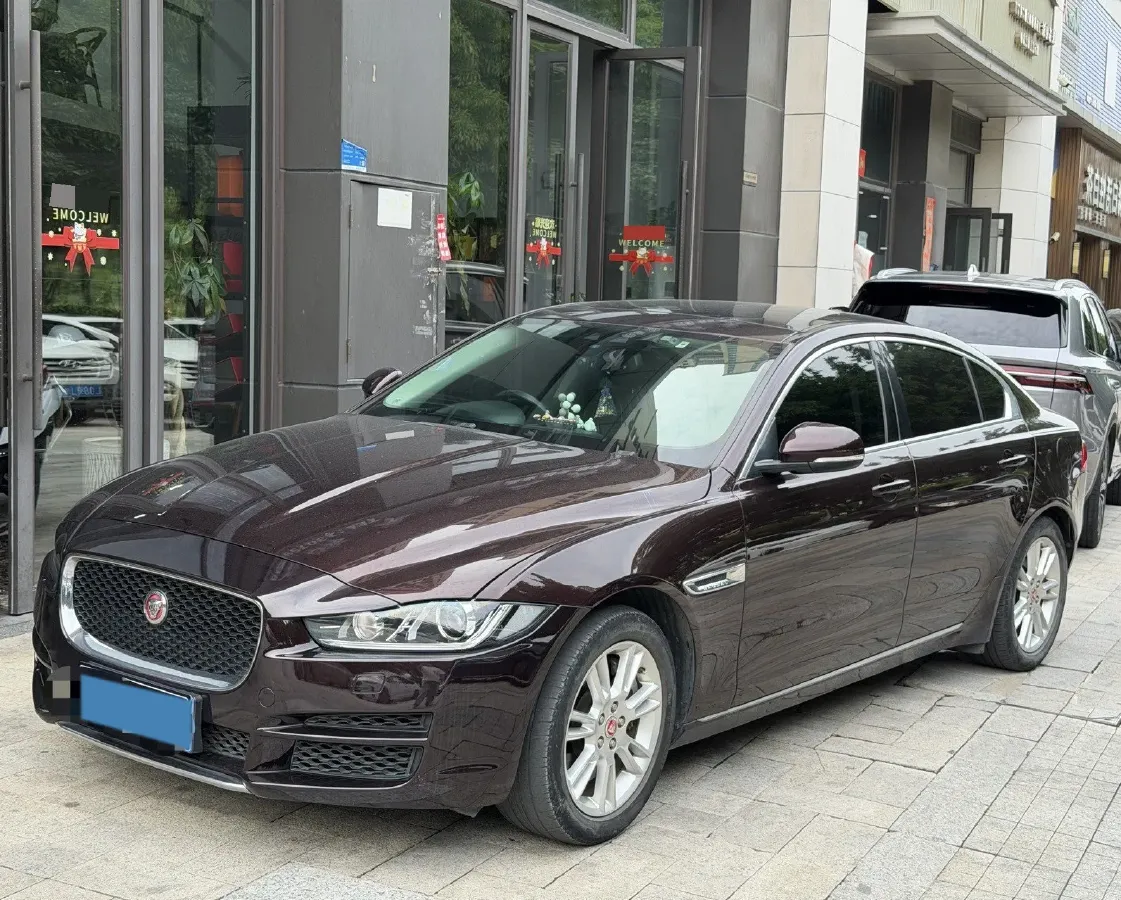 2019 Jeep Cherokee 2.0T 265HP L4 9AT,autocango,china used car exporter,china ev exporter,chinese used car exporter,chinese used ev exporter
