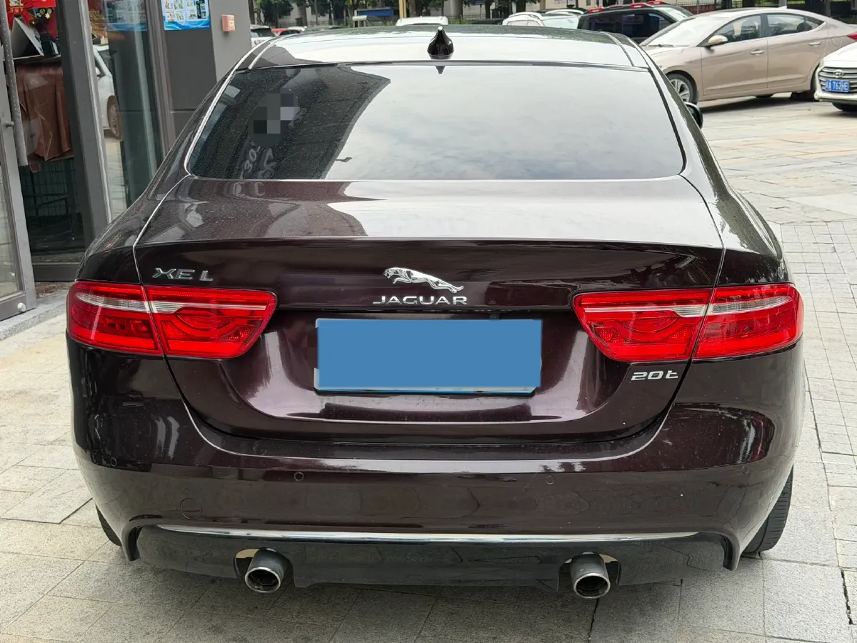 2019 Jeep Cherokee 2.0T 265HP L4 9AT,autocango,china used car exporter,china ev exporter,chinese used car exporter,chinese used ev exporter