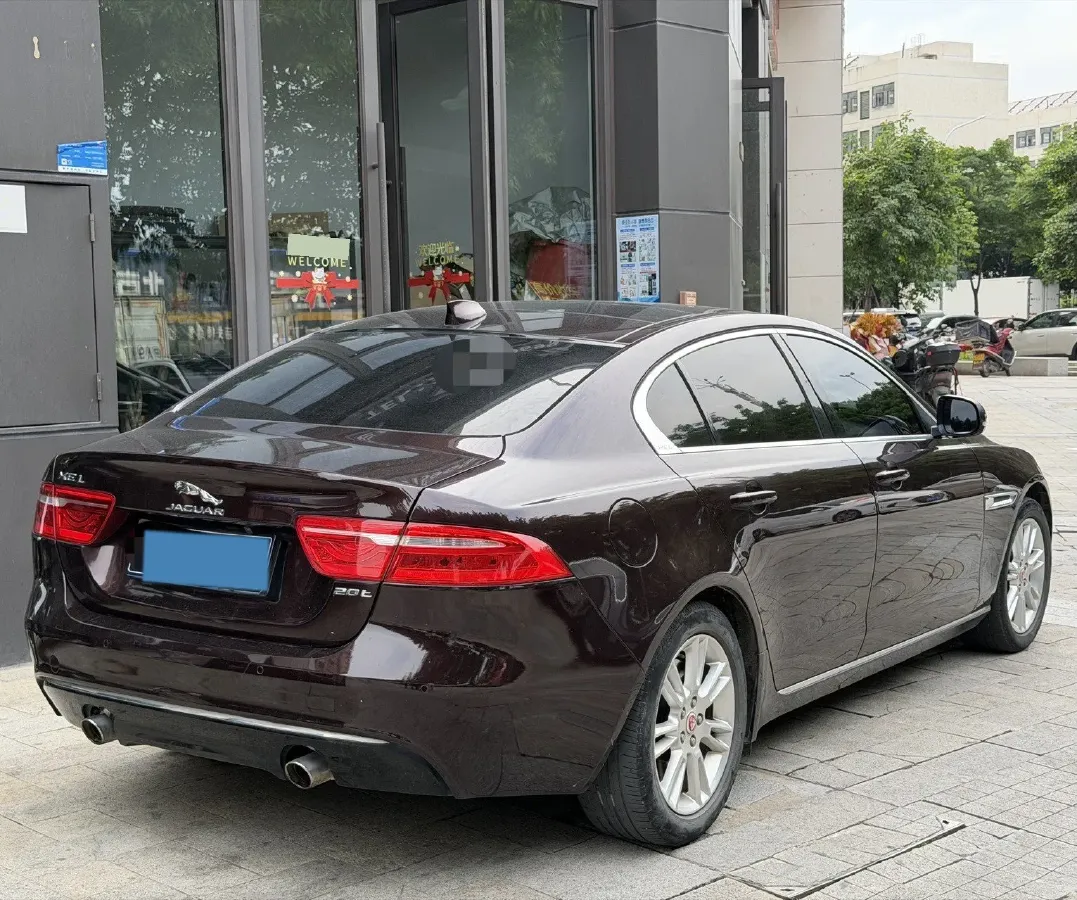 2019 Jeep Cherokee 2.0T 265HP L4 9AT,autocango,china used car exporter,china ev exporter,chinese used car exporter,chinese used ev exporter