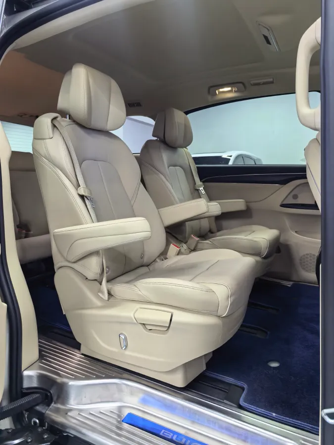 2023 Buick GL8 2.0T 237HP L4 9AT,autocango,china used car exporter,china ev exporter,chinese used car exporter,chinese used ev exporter