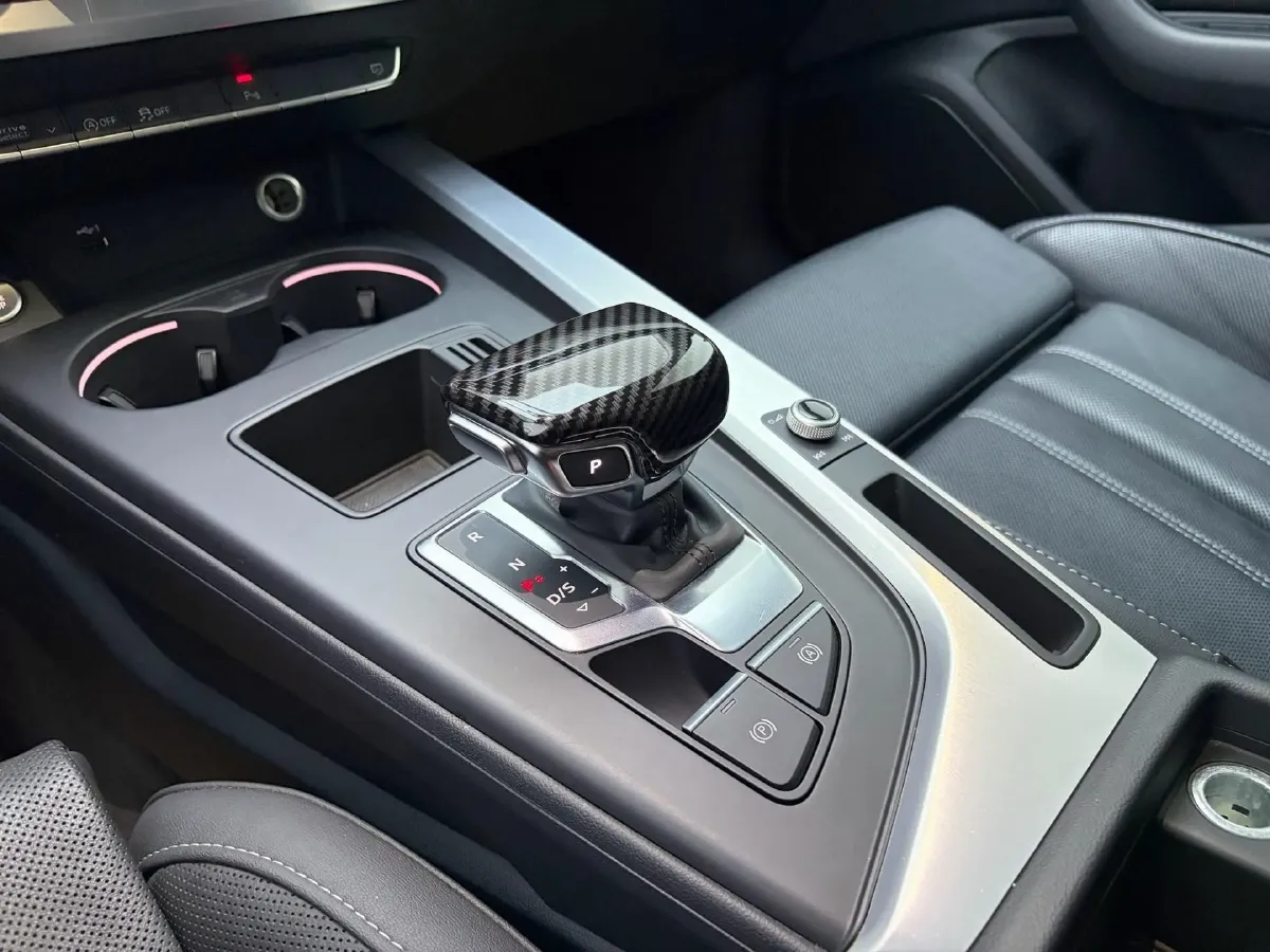2020 Audi A4L 2.0T 190HP L4 7DCT,autocango,china used car exporter,china ev exporter,chinese used car exporter,chinese used ev exporter