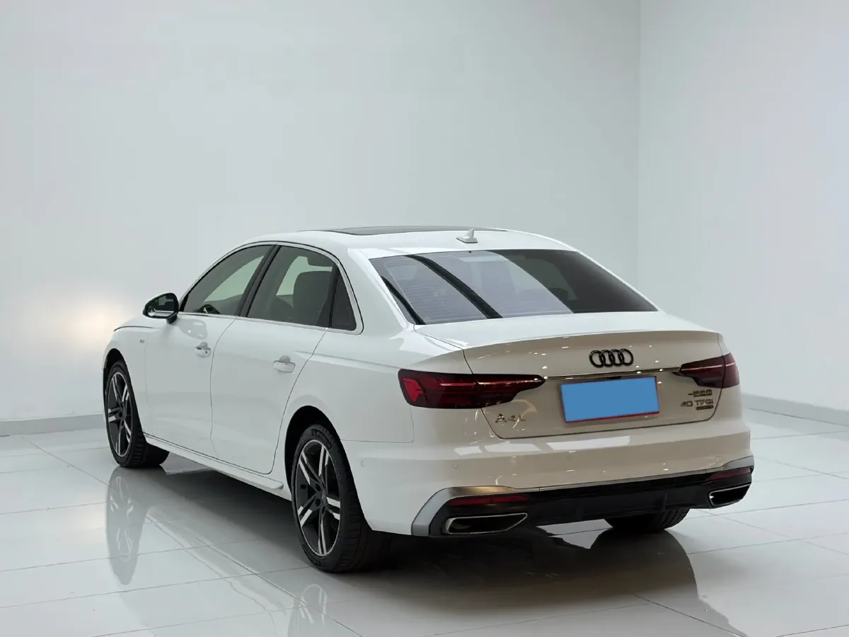 2020 Audi A4L 2.0T 190HP L4 7DCT,autocango,china used car exporter,china ev exporter,chinese used car exporter,chinese used ev exporter