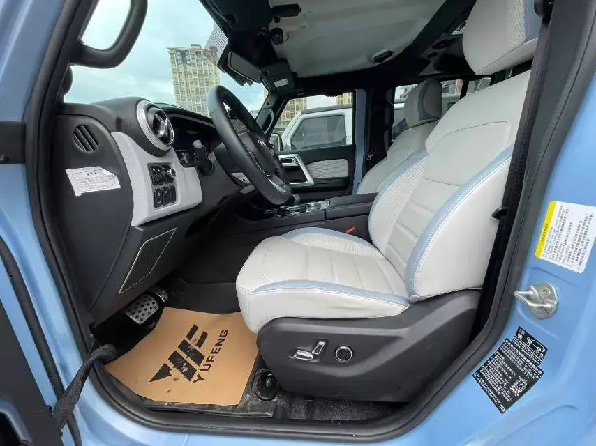 2021 Beijing BJ40 2.0T 163HP L4 8AT,autocango,china used car exporter,china ev exporter,chinese used car exporter,chinese used ev exporter