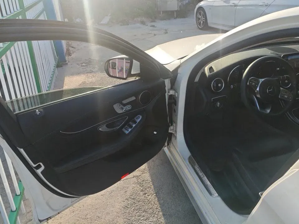 2020 Mercedes-Benz C Class 1.5T 184HP L4 9AT,autocango,china used car exporter,china ev exporter,chinese used car exporter,chinese used ev exporter