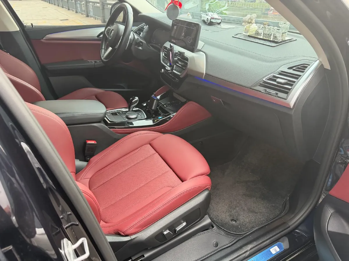2022 BMW X4 2.0T 245HP L4 8AT,autocango,china used car exporter,china ev exporter,chinese used car exporter,chinese used ev exporter