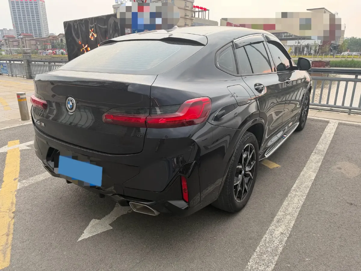 2022 BMW X4 2.0T 245HP L4 8AT,autocango,china used car exporter,china ev exporter,chinese used car exporter,chinese used ev exporter