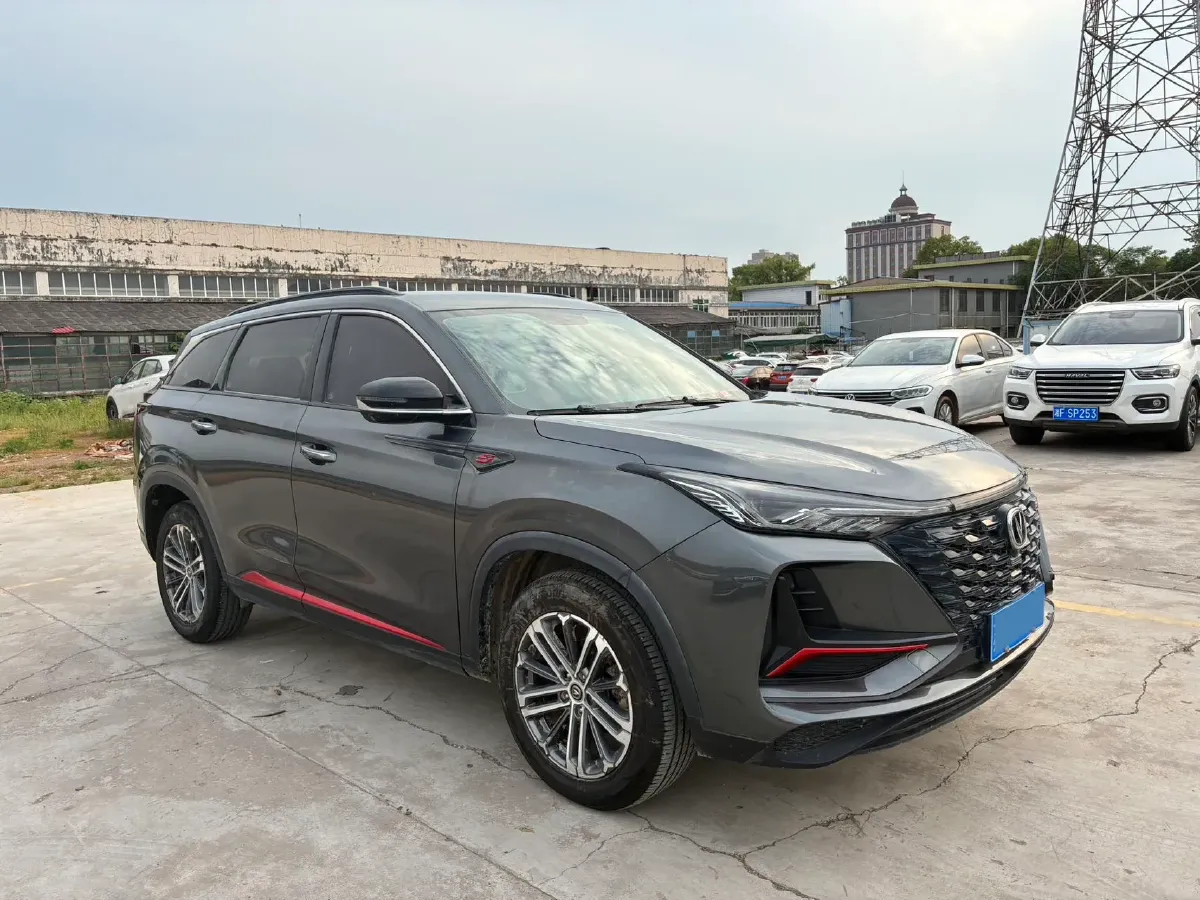 2022 ChangAn CS75 Plus 1.5T 178HP L4 6AT,autocango,china used car exporter,china ev exporter,chinese used car exporter,chinese used ev exporter