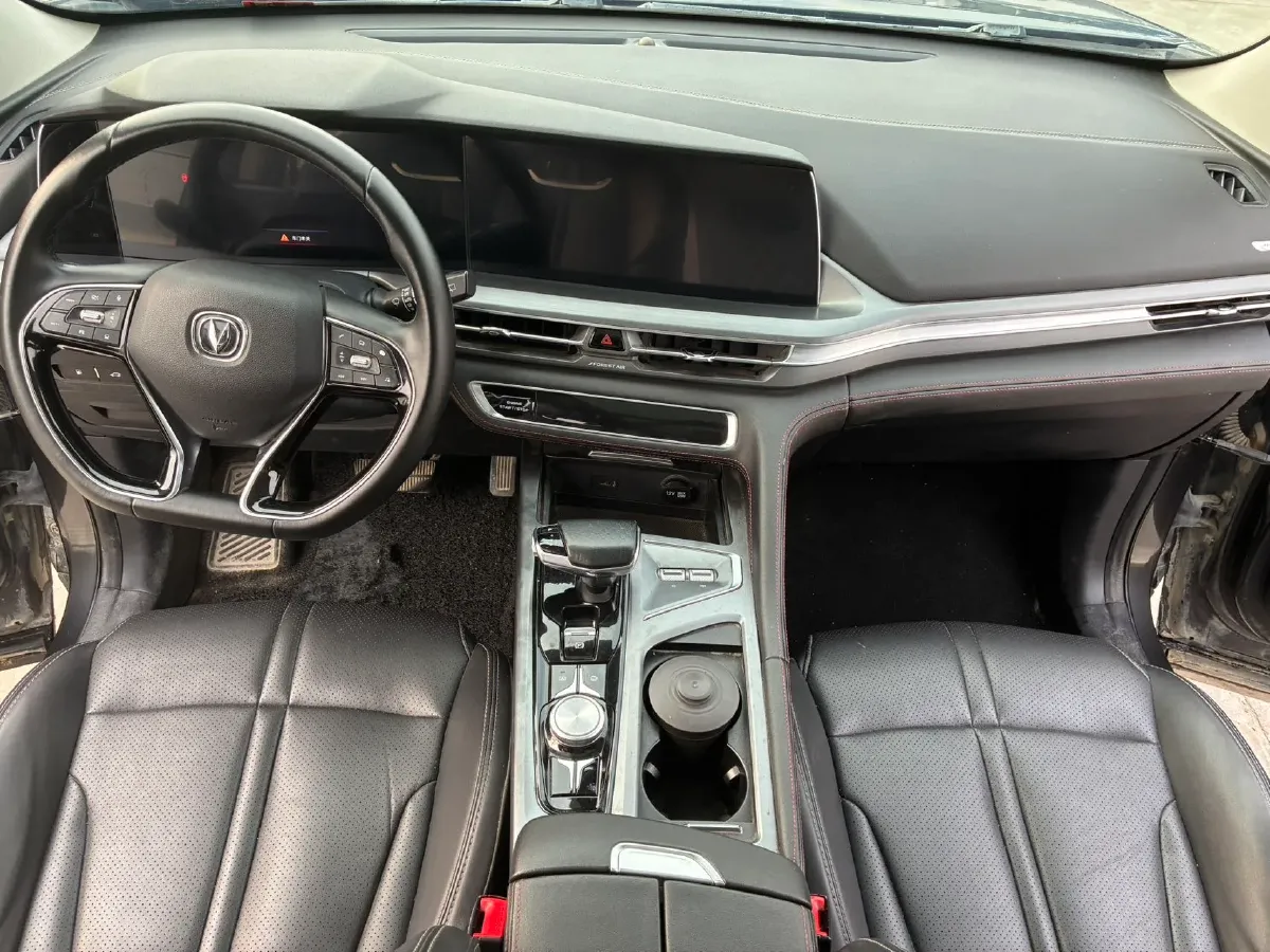 2022 ChangAn CS75 Plus 1.5T 178HP L4 6AT,autocango,china used car exporter,china ev exporter,chinese used car exporter,chinese used ev exporter