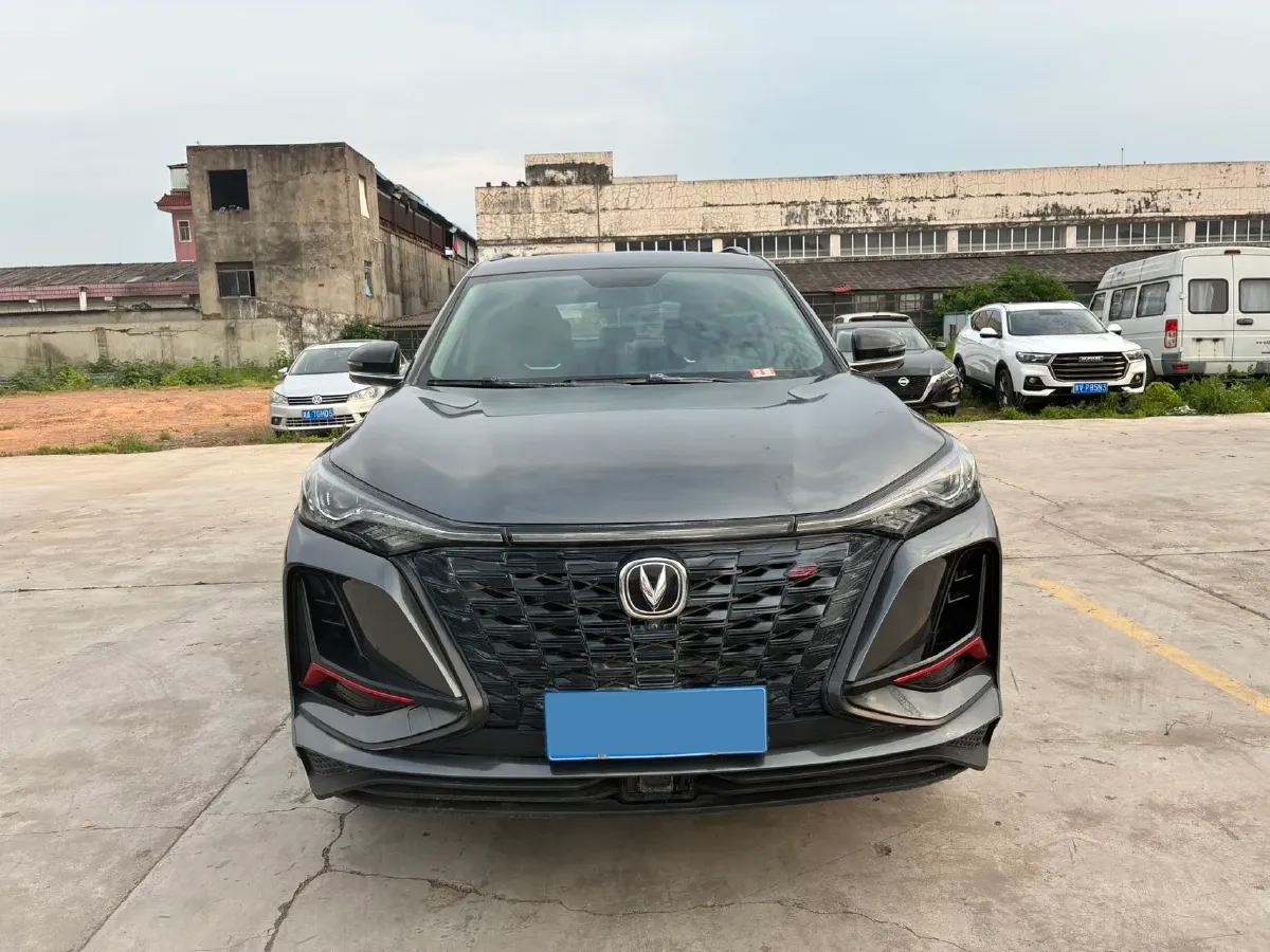 2022 ChangAn CS75 Plus 1.5T 178HP L4 6AT,autocango,china used car exporter,china ev exporter,chinese used car exporter,chinese used ev exporter
