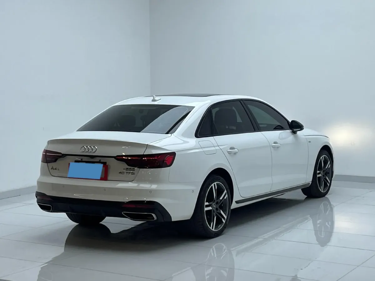 2022 Audi A4L 2.0T 190HP L4 7DCT,autocango,china used car exporter,china ev exporter,chinese used car exporter,chinese used ev exporter