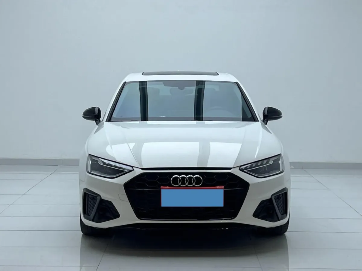 2022 Audi A4L 2.0T 190HP L4 7DCT,autocango,china used car exporter,china ev exporter,chinese used car exporter,chinese used ev exporter