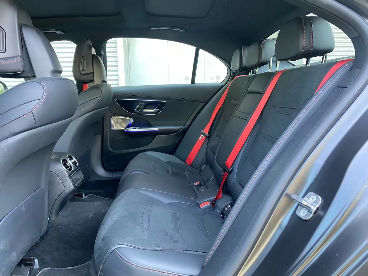 2024 Mercedes-Benz GLC AMG 2.0T 421HP L4 9AT,autocango,china used car exporter,china ev exporter,chinese used car exporter,chinese used ev exporter