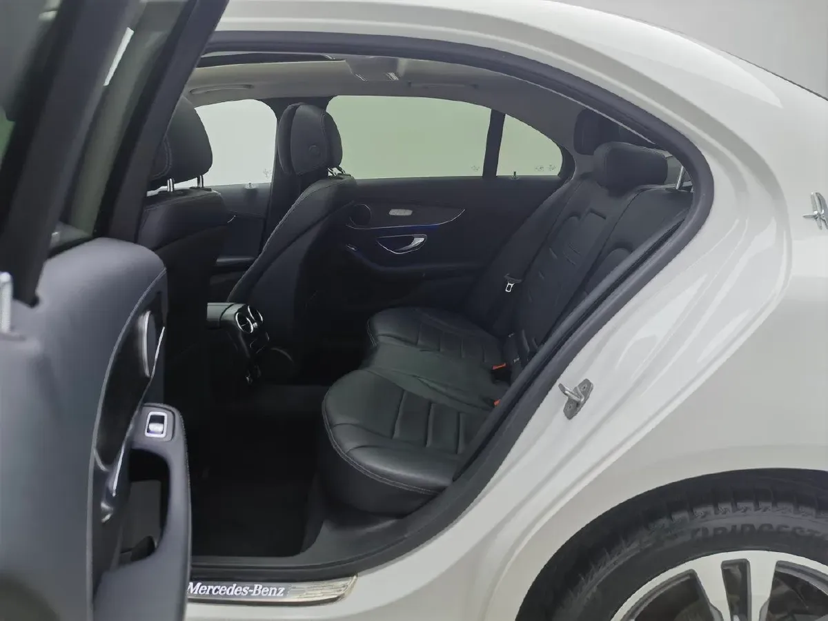 2021 Mercedes-Benz C Class 1.5T 184HP L4 9AT,autocango,china used car exporter,china ev exporter,chinese used car exporter,chinese used ev exporter