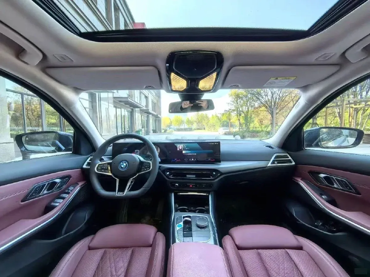 2025 BMW i3 BEV 70KWH,autocango,china used car exporter,china ev exporter,chinese used car exporter,chinese used ev exporter
