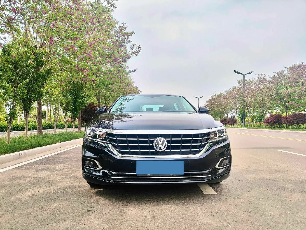 2020 Volkswagen Passat 2.0T 186HP L4 7DCT,autocango,china used car exporter,china ev exporter,chinese used car exporter,chinese used ev exporter