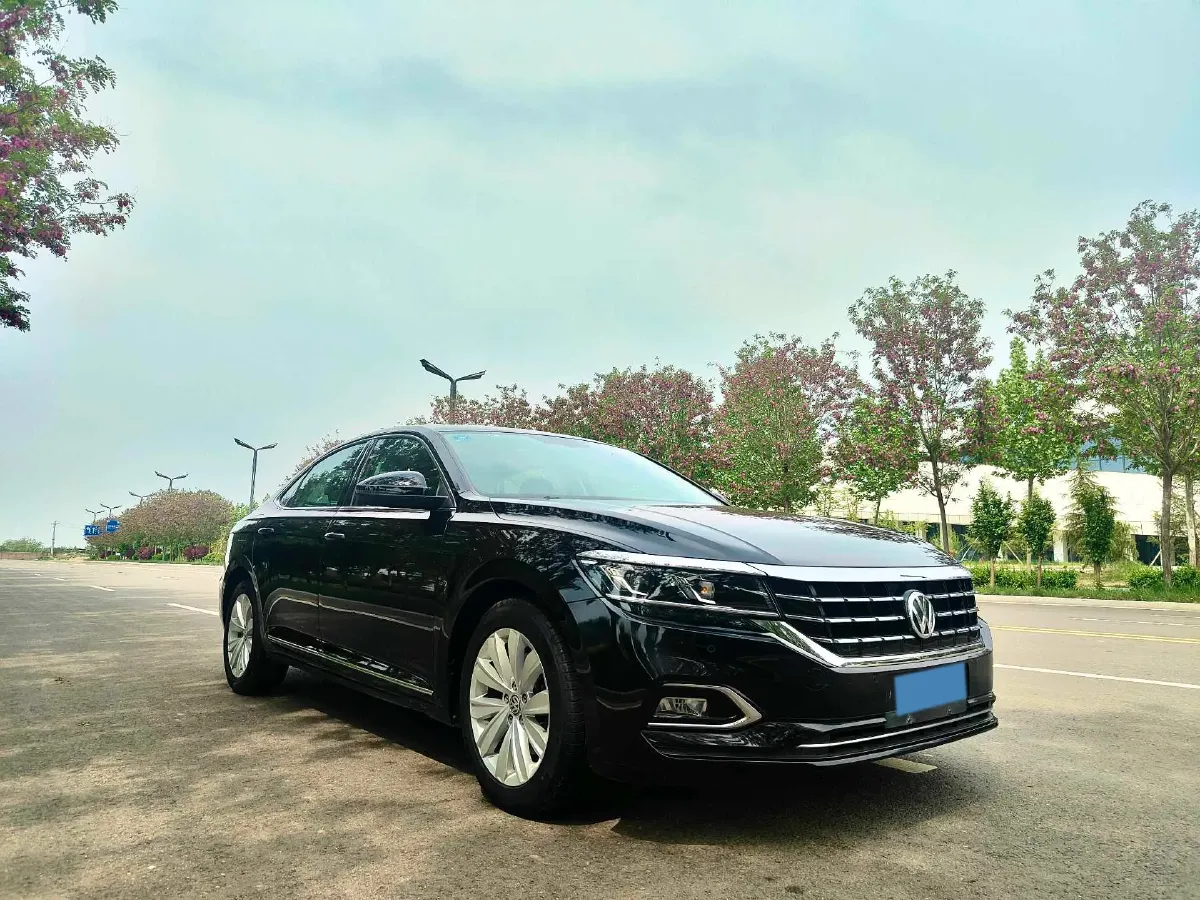 2020 Volkswagen Passat 2.0T 186HP L4 7DCT,autocango,china used car exporter,china ev exporter,chinese used car exporter,chinese used ev exporter