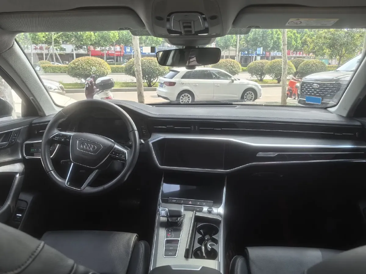 2021 Audi A6L 2.0T 224HP L4 7DCT,autocango,china used car exporter,china ev exporter,chinese used car exporter,chinese used ev exporter