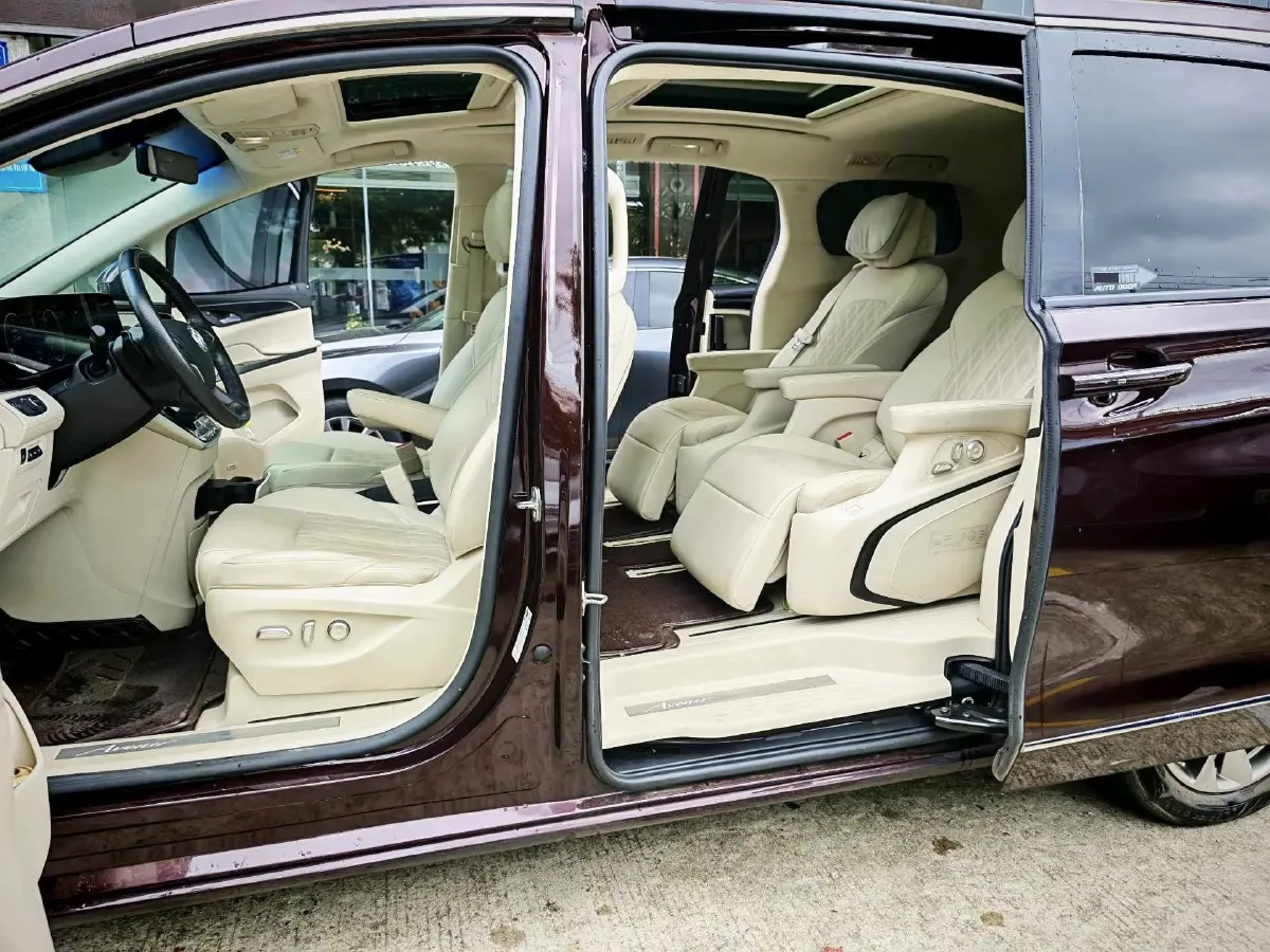 2021 Buick GL8 2.0T 237HP L4 9AT,autocango,china used car exporter,china ev exporter,chinese used car exporter,chinese used ev exporter