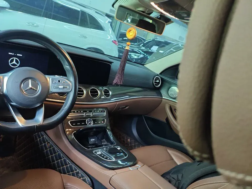 2020 Mercedes-Benz E Class 2.0T 258HP L4 9AT,autocango,china used car exporter,china ev exporter,chinese used car exporter,chinese used ev exporter