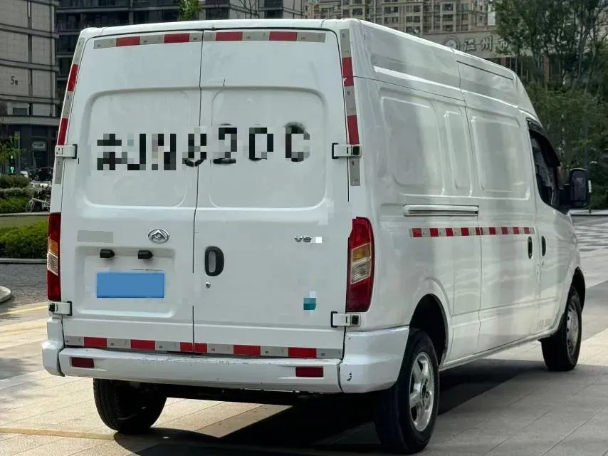 2021 MAXUS XinTu V80 2.0T 139HP L4 6MT,autocango,china used car exporter,china ev exporter,chinese used car exporter,chinese used ev exporter