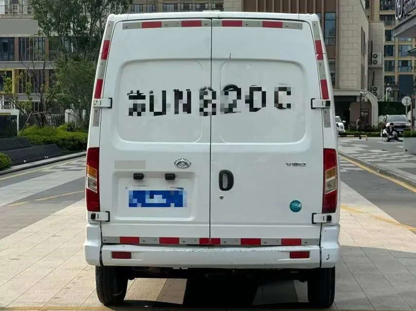 2021 MAXUS XinTu V80 2.0T 139HP L4 6MT,autocango,china used car exporter,china ev exporter,chinese used car exporter,chinese used ev exporter