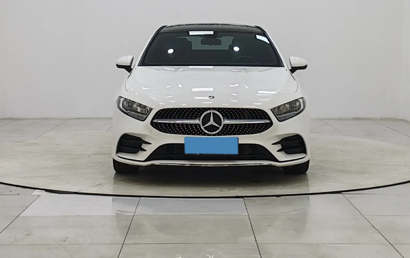 2022 Mercedes-Benz A Class 1.3T 136HP L4 7DCT,autocango,china used car exporter,china ev exporter,chinese used car exporter,chinese used ev exporter