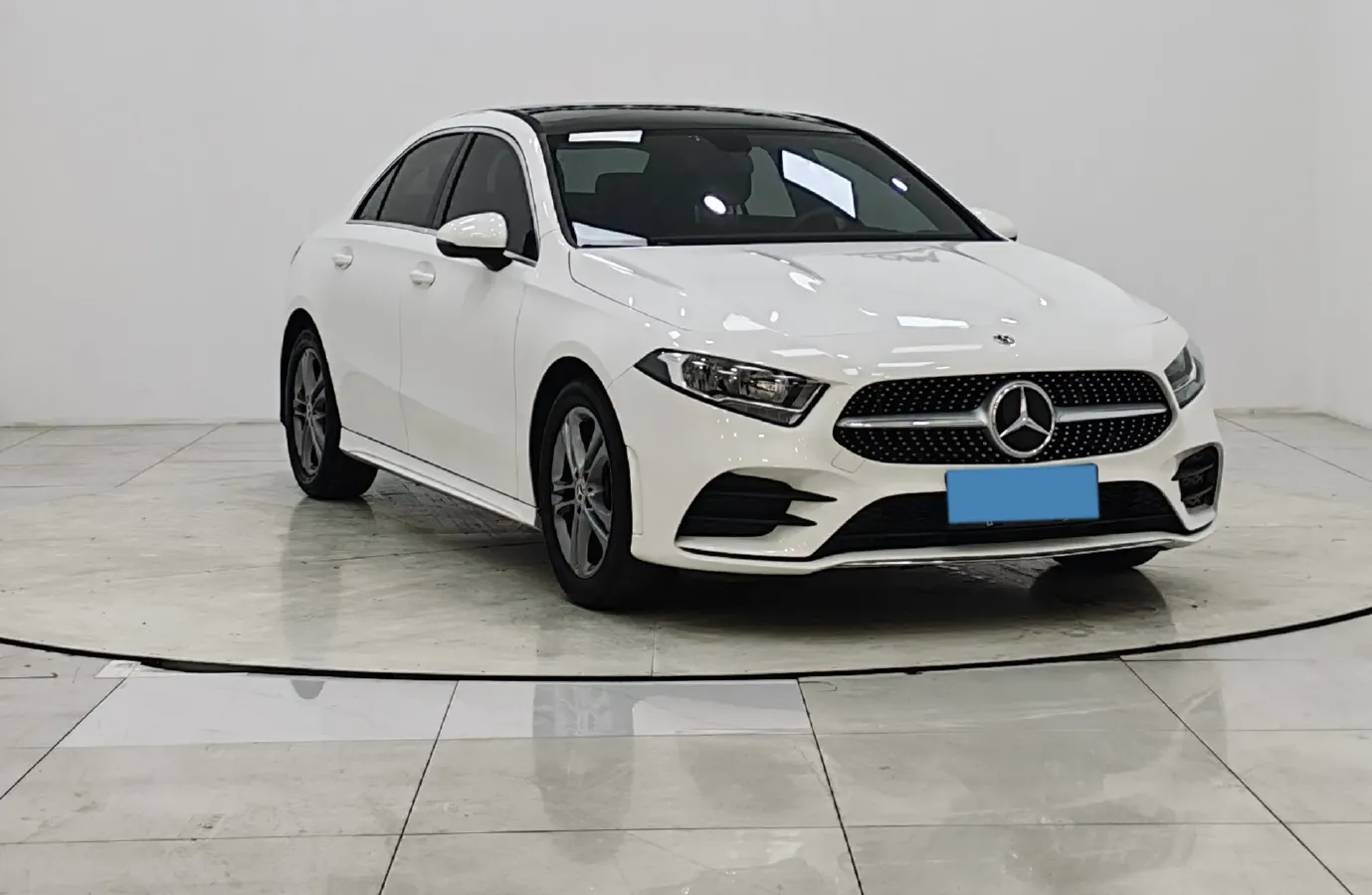 2022 Mercedes-Benz A Class 1.3T 136HP L4 7DCT,autocango,china used car exporter,china ev exporter,chinese used car exporter,chinese used ev exporter