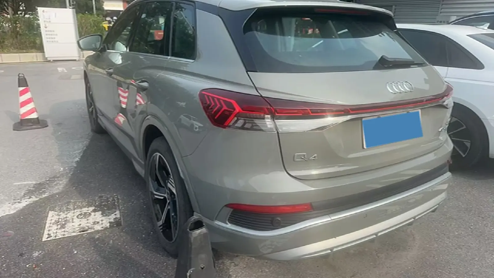 2024 Audi Q4 e-tron BEV 84.8KWH,autocango,china used car exporter,china ev exporter,chinese used car exporter,chinese used ev exporter