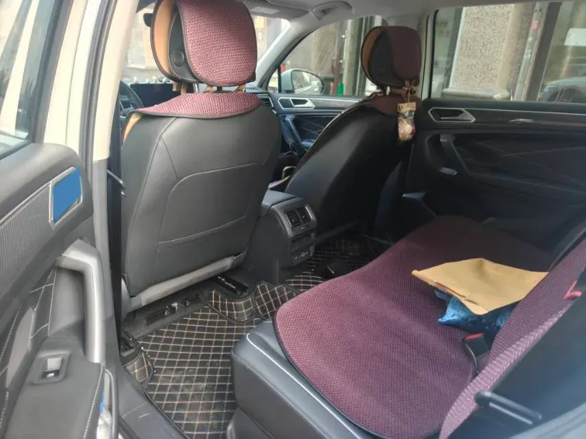 2024 Volkswagen Tiguan L 2.0T 186HP L4 7DCT,autocango,china used car exporter,china ev exporter,chinese used car exporter,chinese used ev exporter