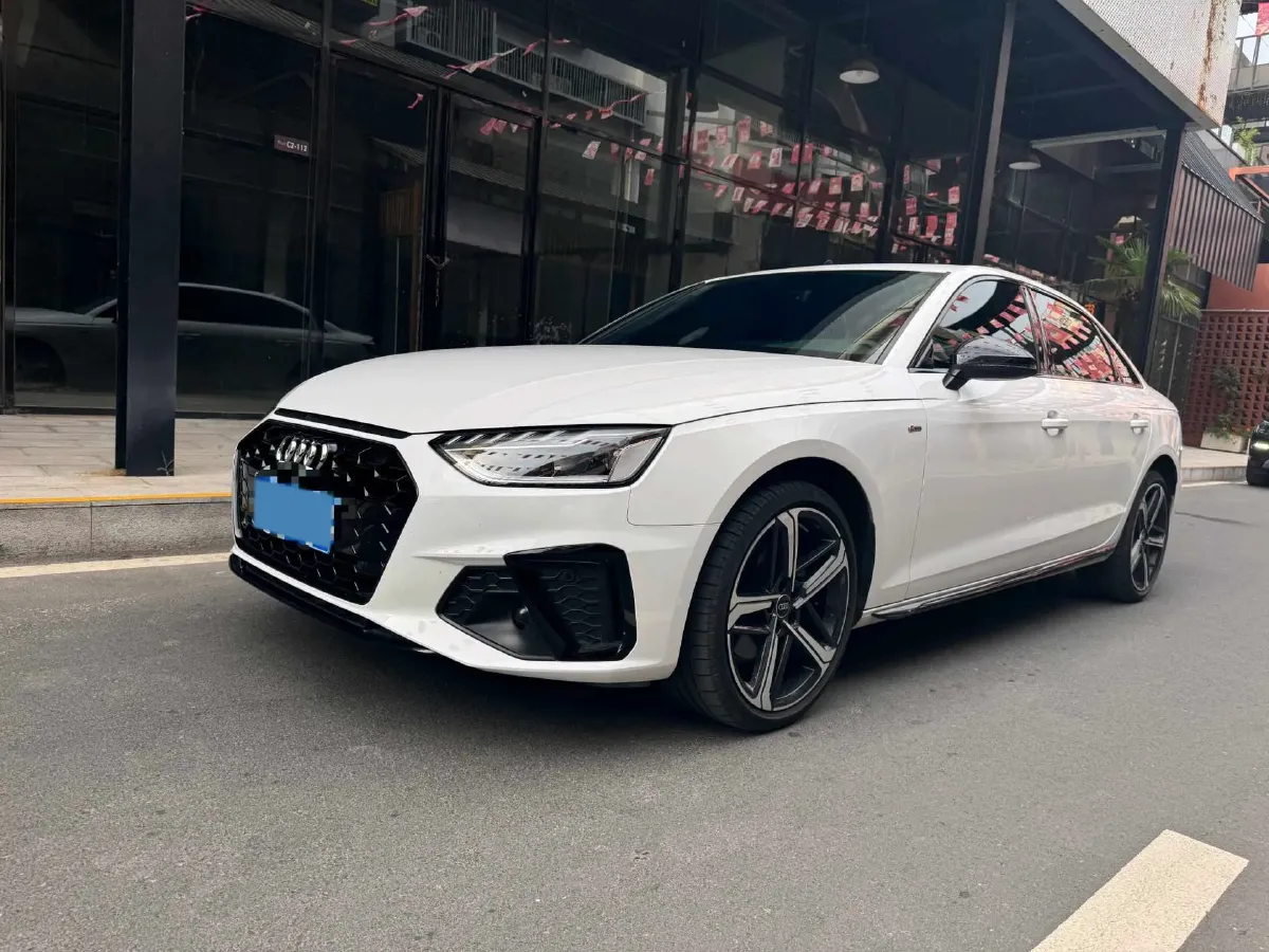 2024 Audi A4L 2.0T 190HP L4 7DCT,autocango,china used car exporter,china ev exporter,chinese used car exporter,chinese used ev exporter