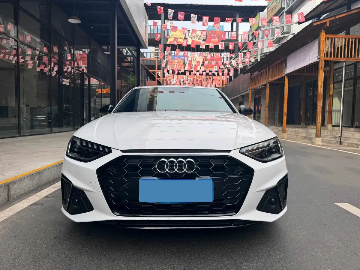 2024 Audi A4L 2.0T 190HP L4 7DCT,autocango,china used car exporter,china ev exporter,chinese used car exporter,chinese used ev exporter