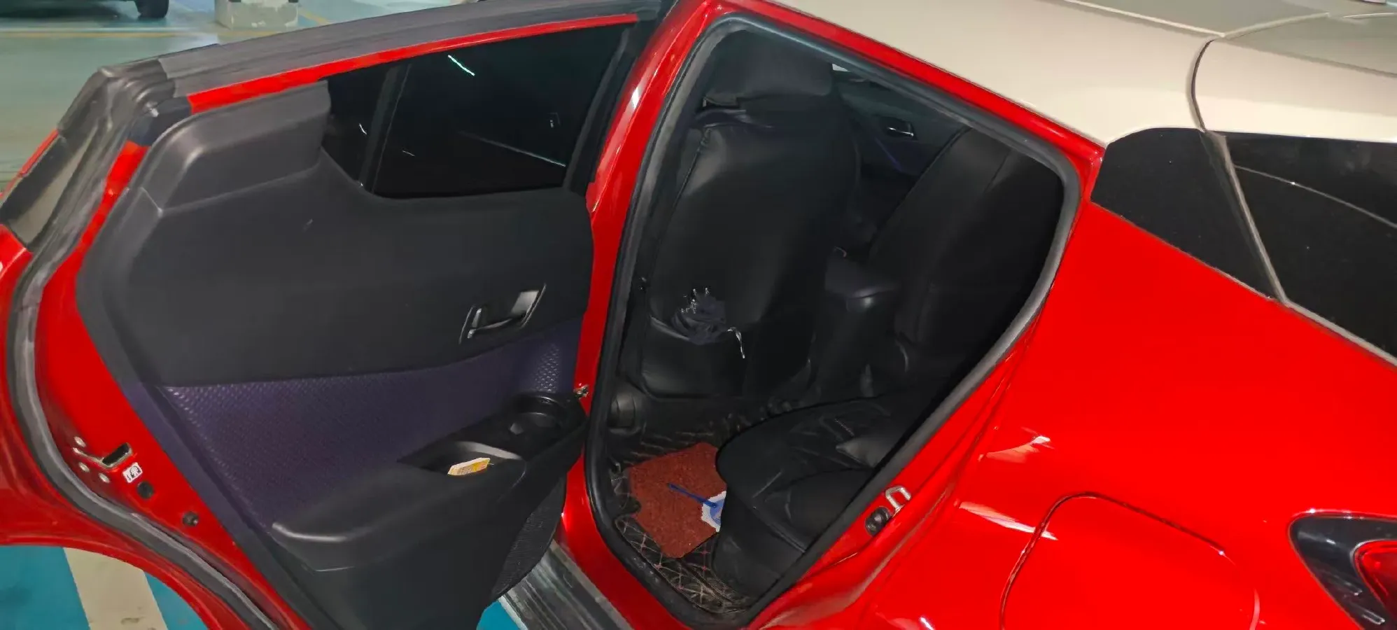 2018 Toyota C-HR 2.0L 171HP L4 CVT,autocango,china used car exporter,china ev exporter,chinese used car exporter,chinese used ev exporter