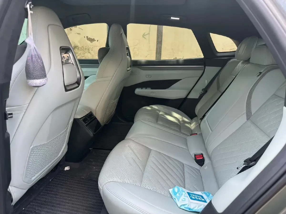 2024 Zeekr 001 BEV 95KWH,autocango,china used car exporter,china ev exporter,chinese used car exporter,chinese used ev exporter