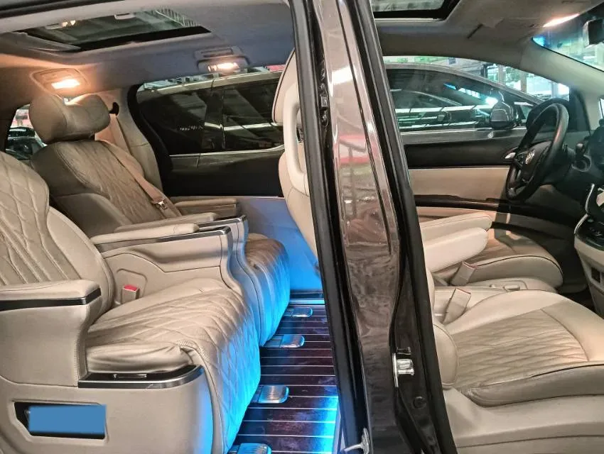 2021 Buick GL8 2.0T 237HP L4 9AT,autocango,china used car exporter,china ev exporter,chinese used car exporter,chinese used ev exporter