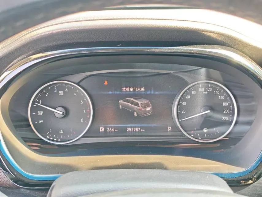 2021 Buick GL8 2.0T 237HP L4 9AT,autocango,china used car exporter,china ev exporter,chinese used car exporter,chinese used ev exporter