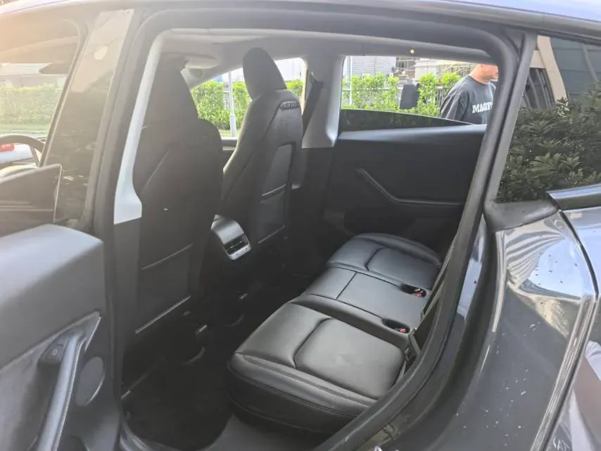 2022 Tesla Model Y BEV 60KWH,autocango,china used car exporter,china ev exporter,chinese used car exporter,chinese used ev exporter