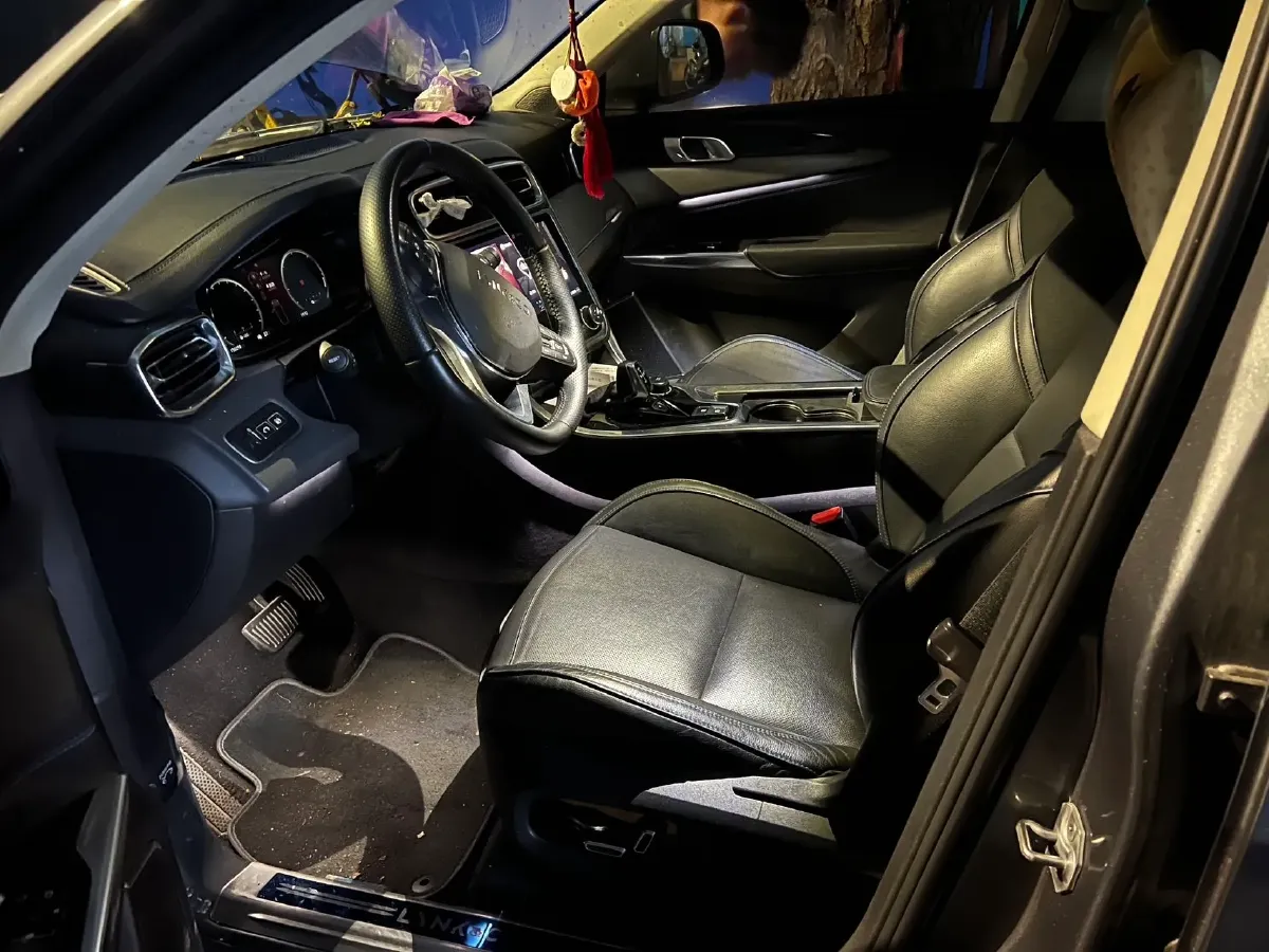 2018 Isuzu Mu-X 1.9T 163HP L4 6AT,autocango,china used car exporter,china ev exporter,chinese used car exporter,chinese used ev exporter
